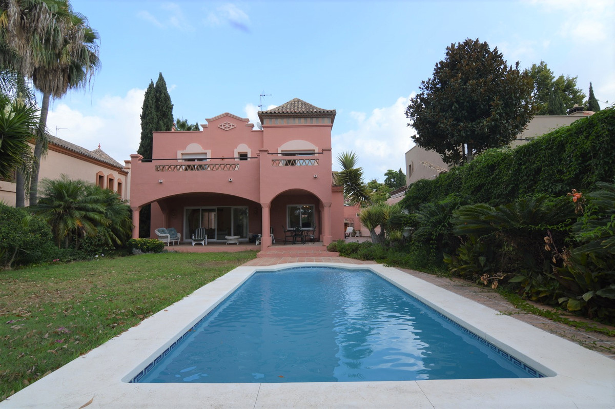 						Villa  Detached
													for sale 
																			 in Puerto Banús
					