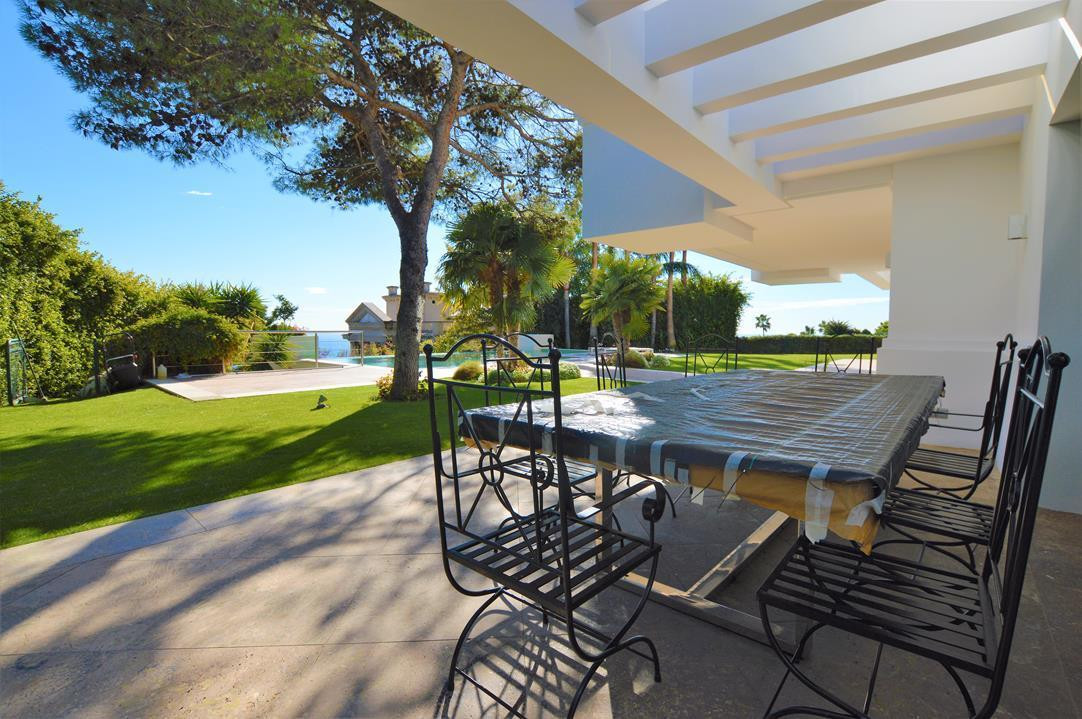 5 bedroom Villa For Sale in The Golden Mile, Málaga - thumb 4