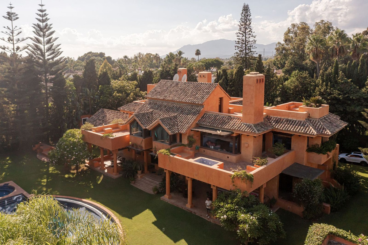 Villa - Chalet en venta en Guadalmina Baja R4145698