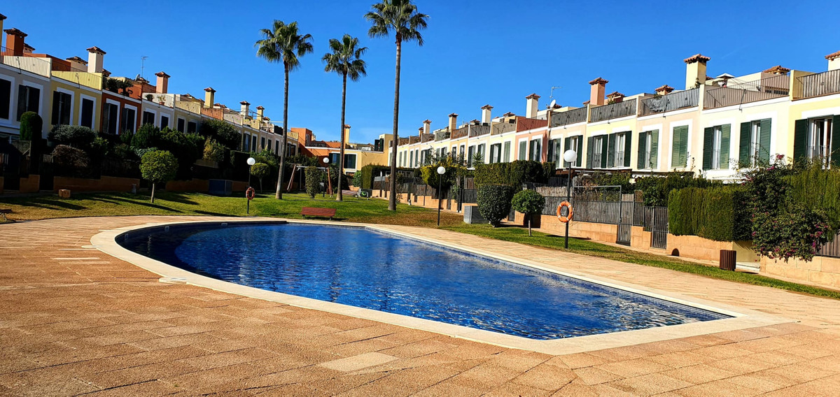 Son Rapinya, beautiful townhouse of 200 m2 with community pool, garage and storage room, it has 200 , Spain
