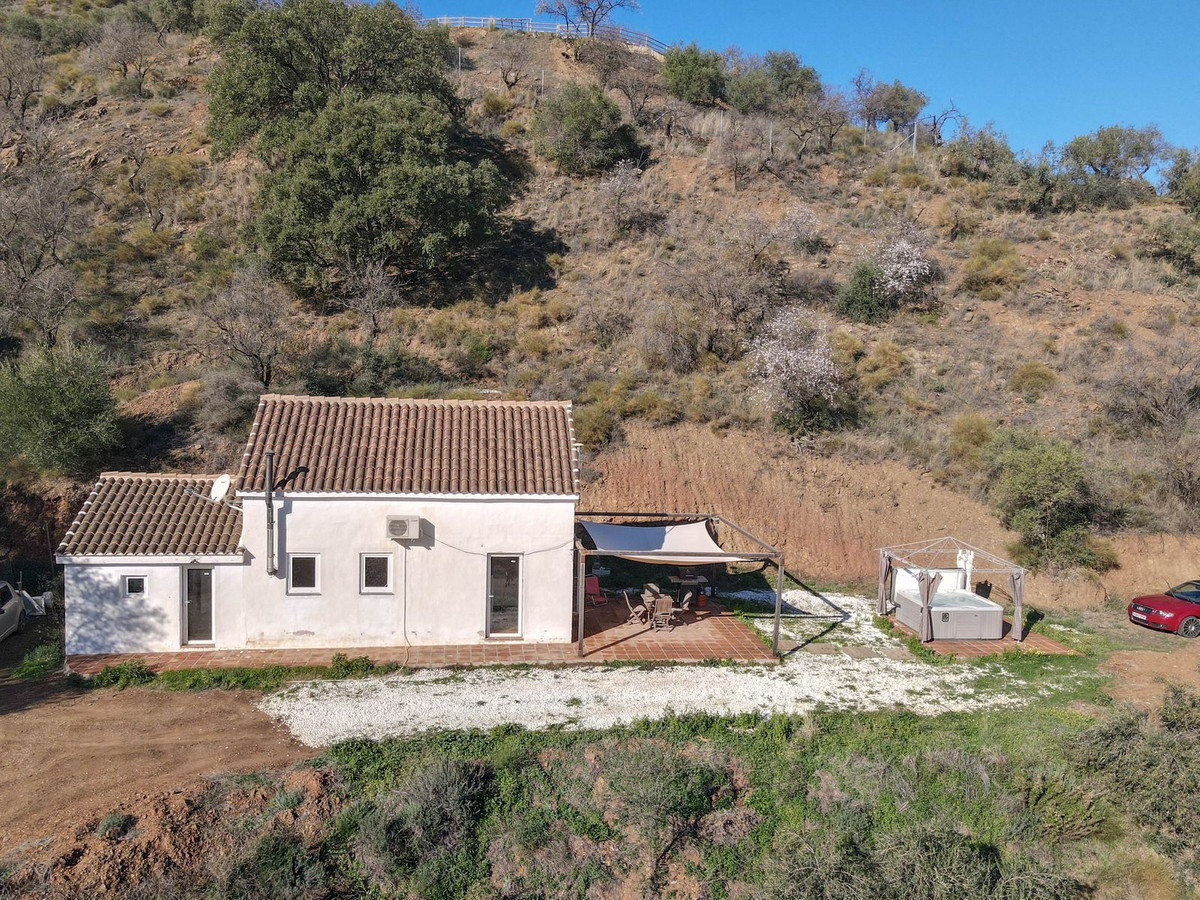 3 Bedroom Detached Villa For Sale Monda, Costa del Sol - HP4607833