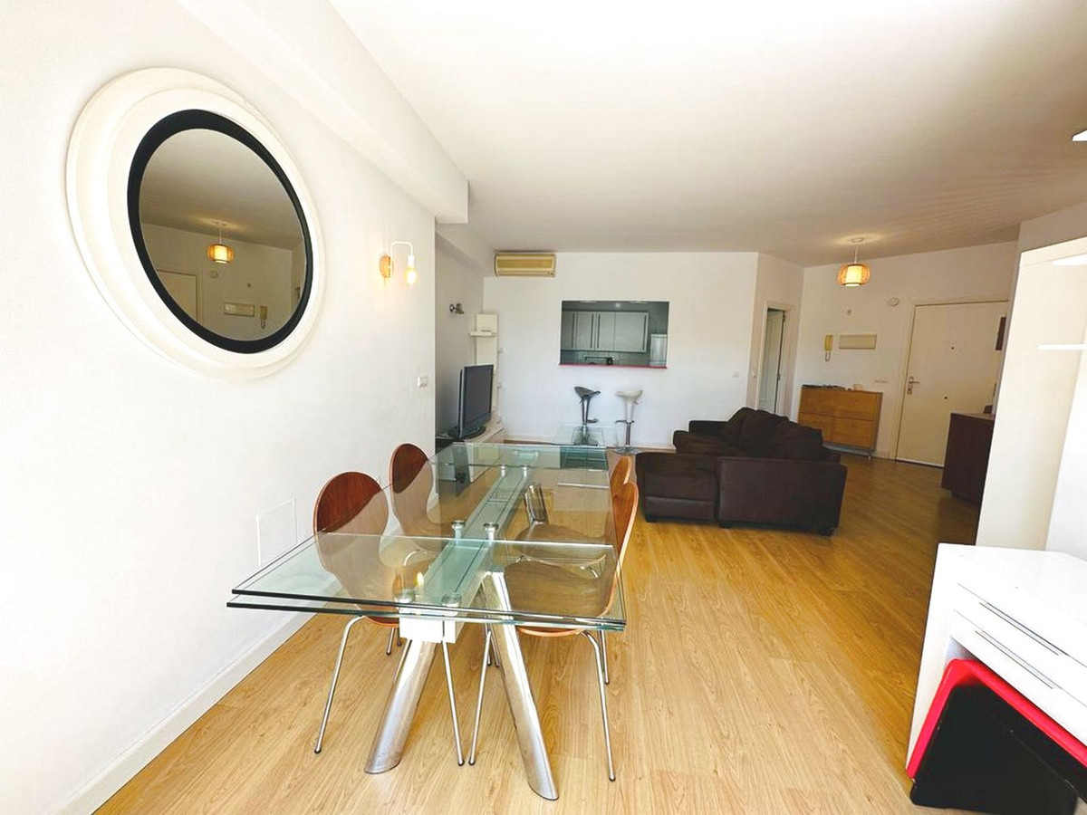 2 bedroom Apartment For Sale in Benalmadena, Málaga - thumb 9