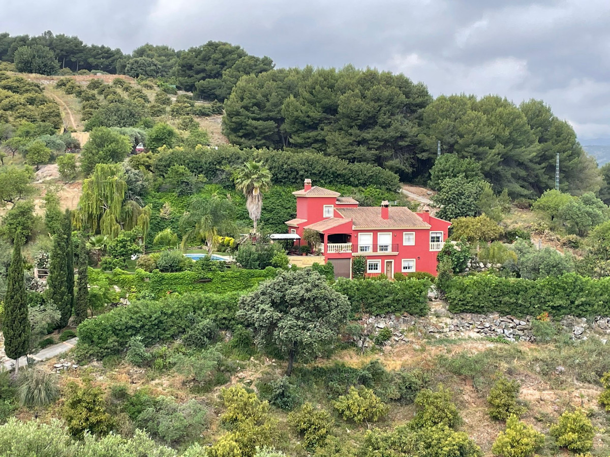 						Villa  Finca
													for sale 
																			 in Monda
					