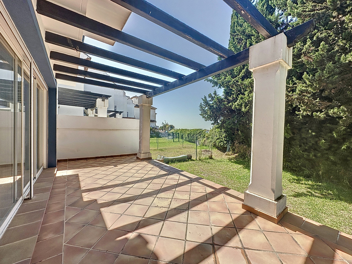 Villa Semi Detached in Estepona, Costa del Sol
