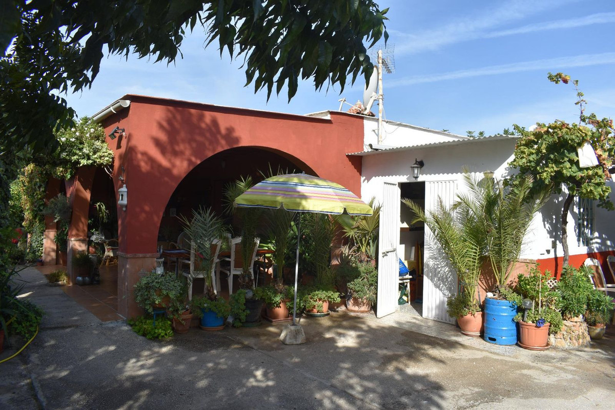 Villa te koop in Alhaurín el Grande R4441630
