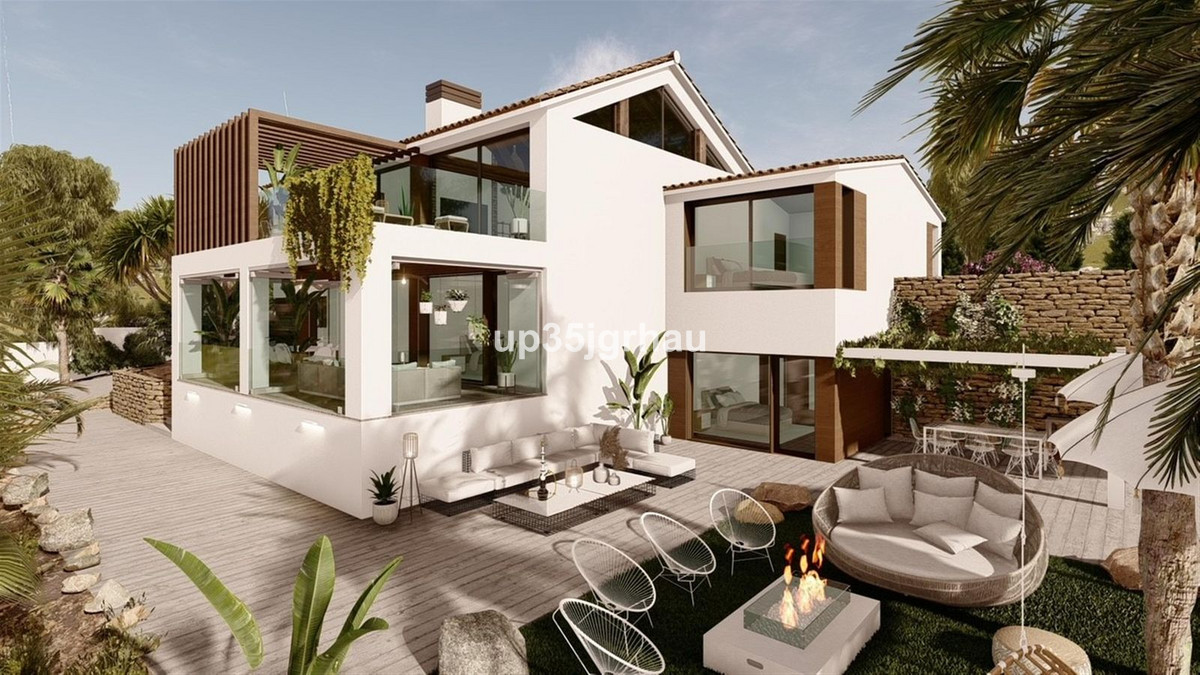 Villa Detached for sale in Estepona, Costa del Sol