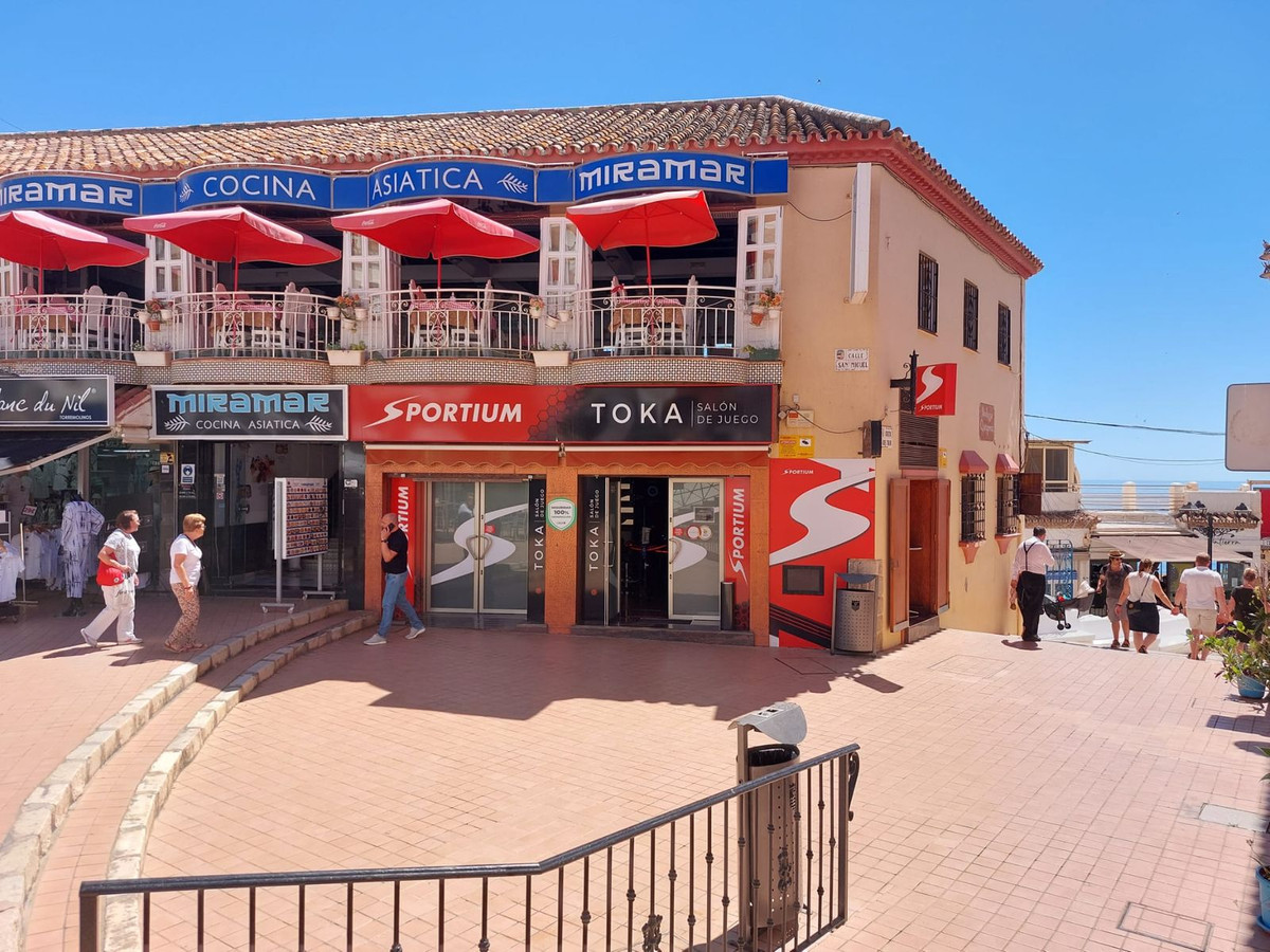 						Commerce  Locaux Commerciaux
																					en location
																			 à Torremolinos
					