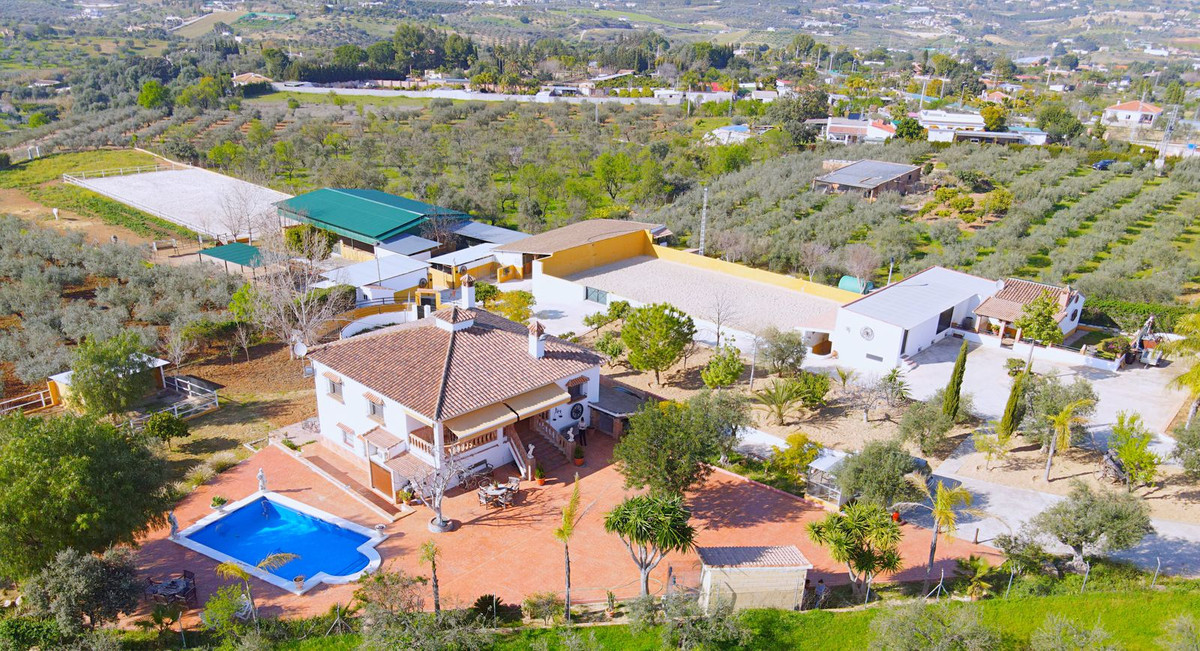 Beautiful 12,074 m2 equestrian Finca ideal for horse lovers, with 3 independent houses, 30 stables, , Spain