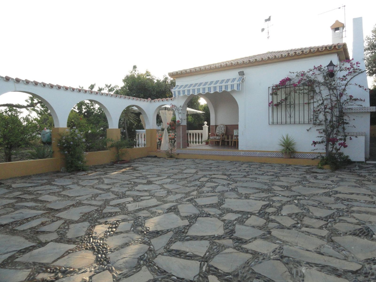 ES166087: Villa  in El Padron