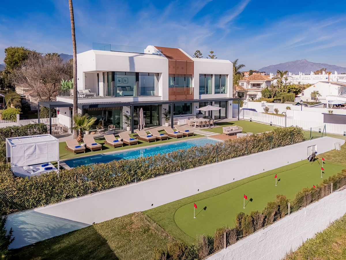 5 Bedroom Detached Villa For Sale New Golden Mile, Costa del Sol - HP4579054