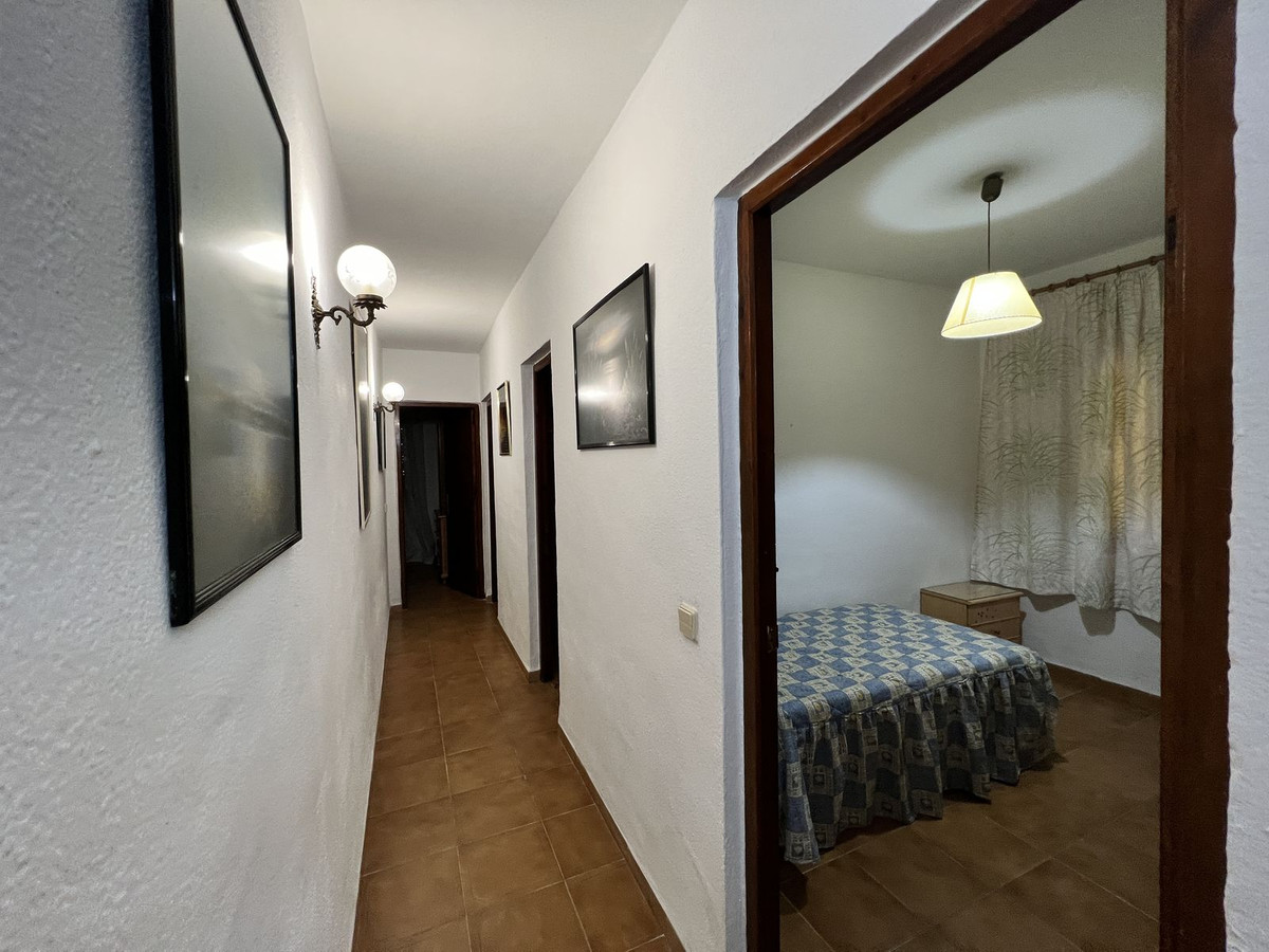 Apartamento con 4 Dormitorios en Venta La Cala de Mijas