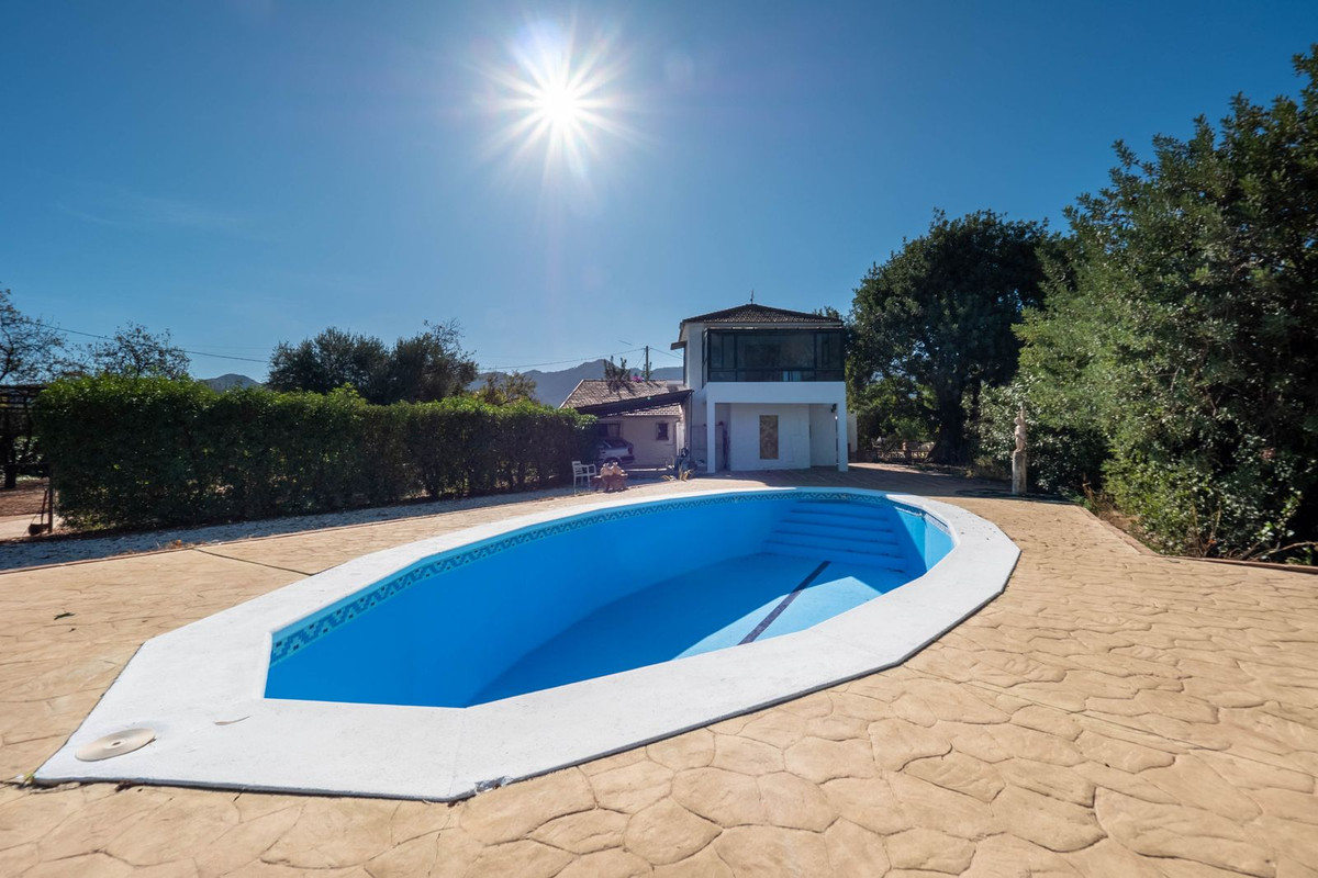 4 bed, 4 bath Villa - Finca - for sale in Alhaurín de la Torre, Málaga, for 435,000 EUR