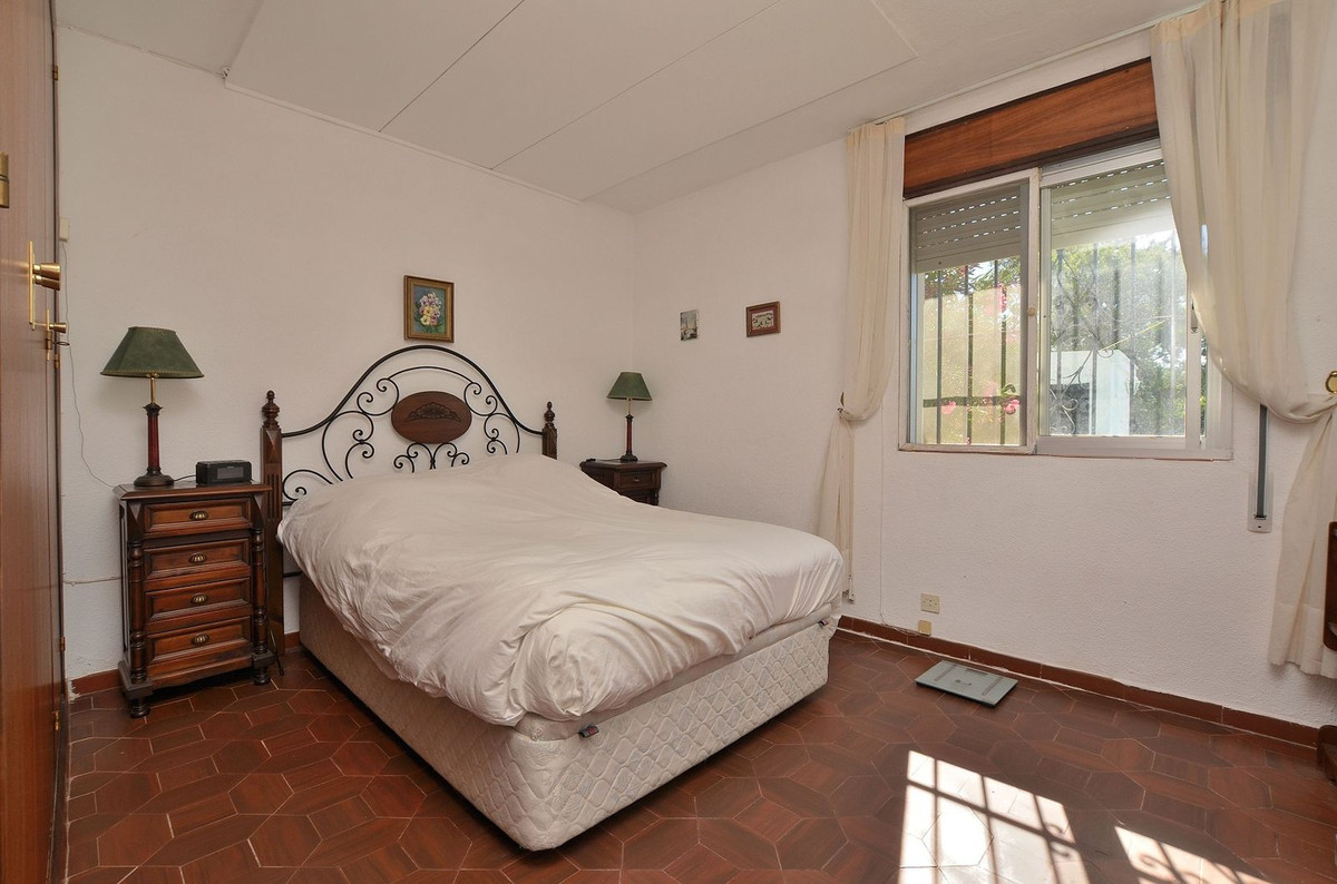 3 bedroom Villa For Sale in Arroyo de la Miel, Málaga - thumb 9