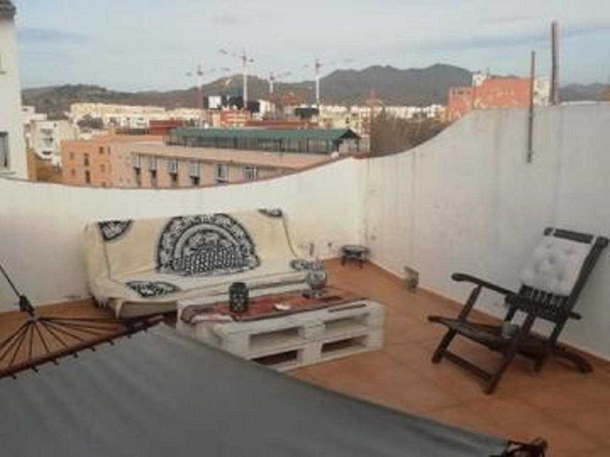 Top Floor Studio, Malaga 5mn Historic Centre, Costa del Sol.
Built 38 m², Terrace 38 m².
Possibility, Spain