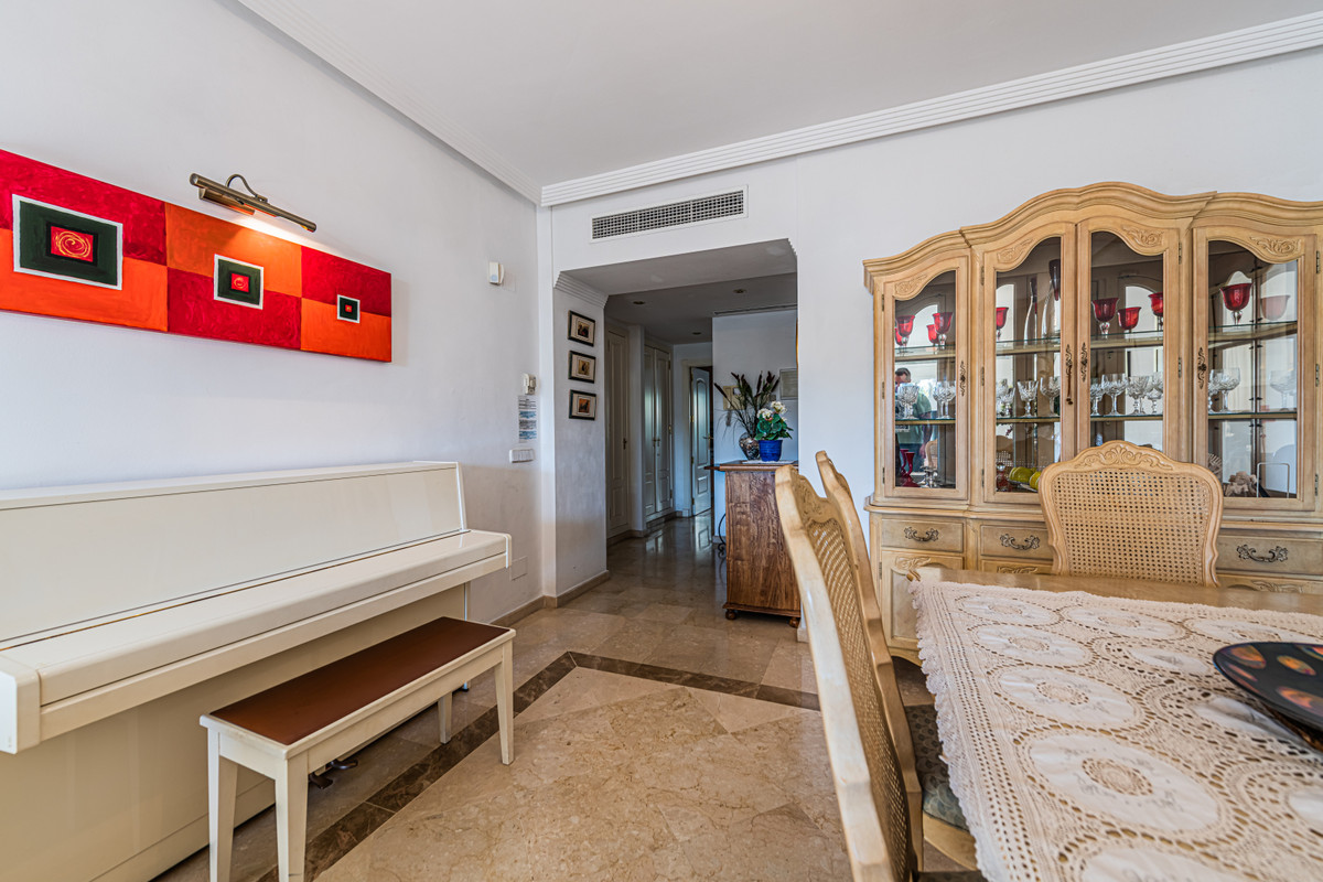 3 Bedroom Middle Floor Apartment For Sale Marbella