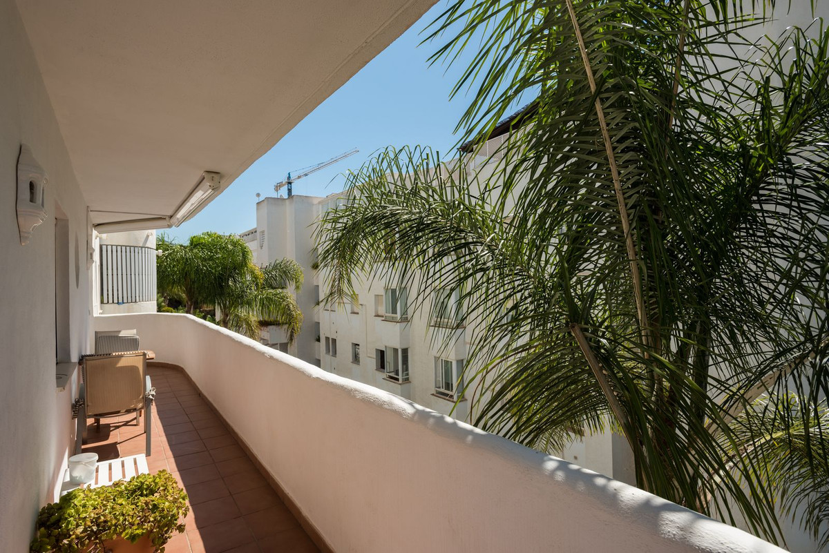 Apartamento Planta Media en The Golden Mile, Costa del Sol
