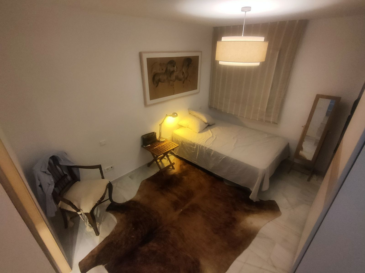 1 Bedroom Middle Floor Apartment For Sale Estepona