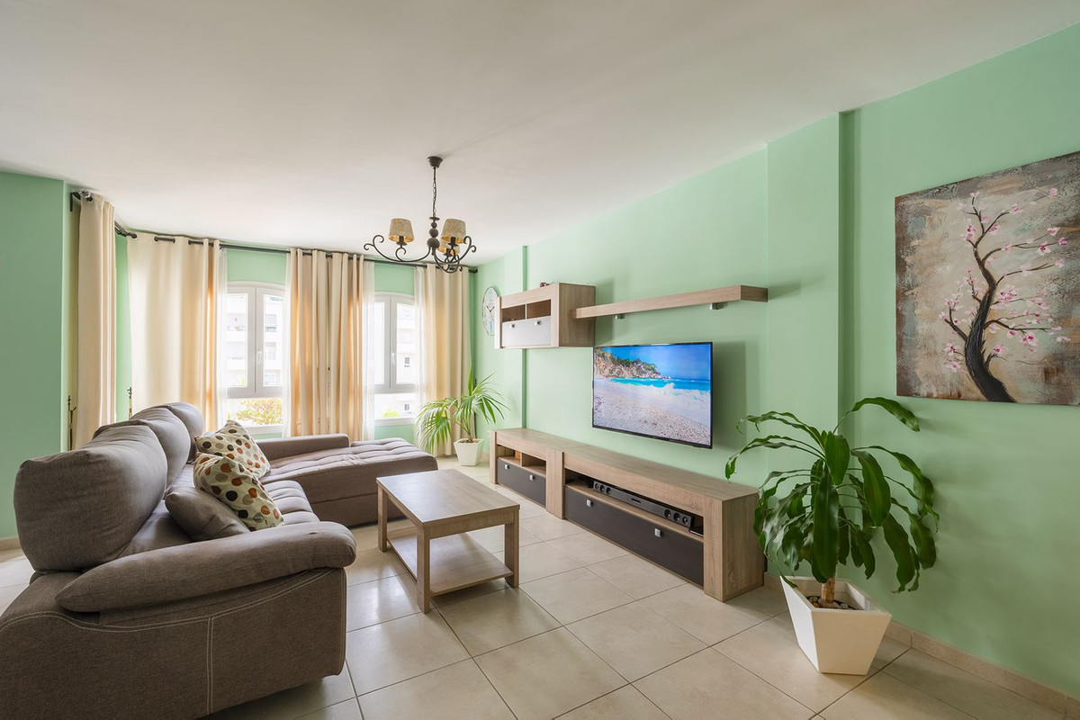 Apartamento Planta Media en Nueva Andalucía, Costa del Sol
