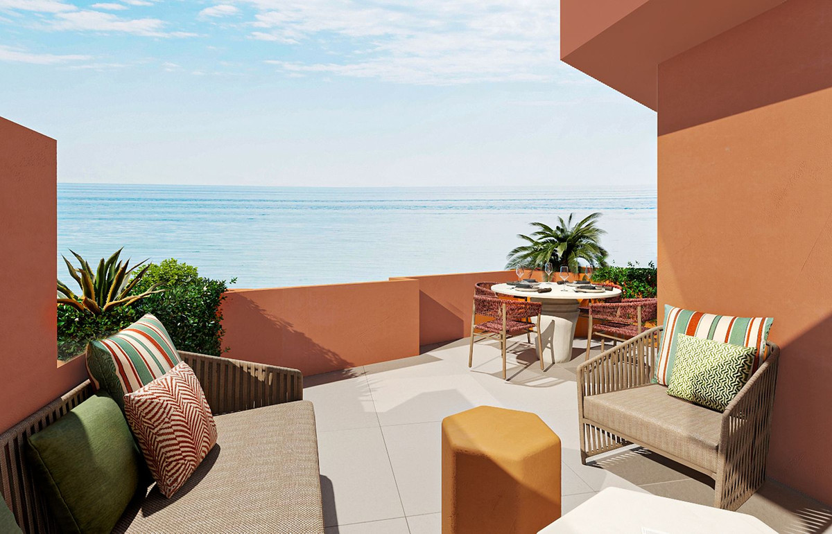 Apartment Penthouse in Los Monteros, Costa del Sol
