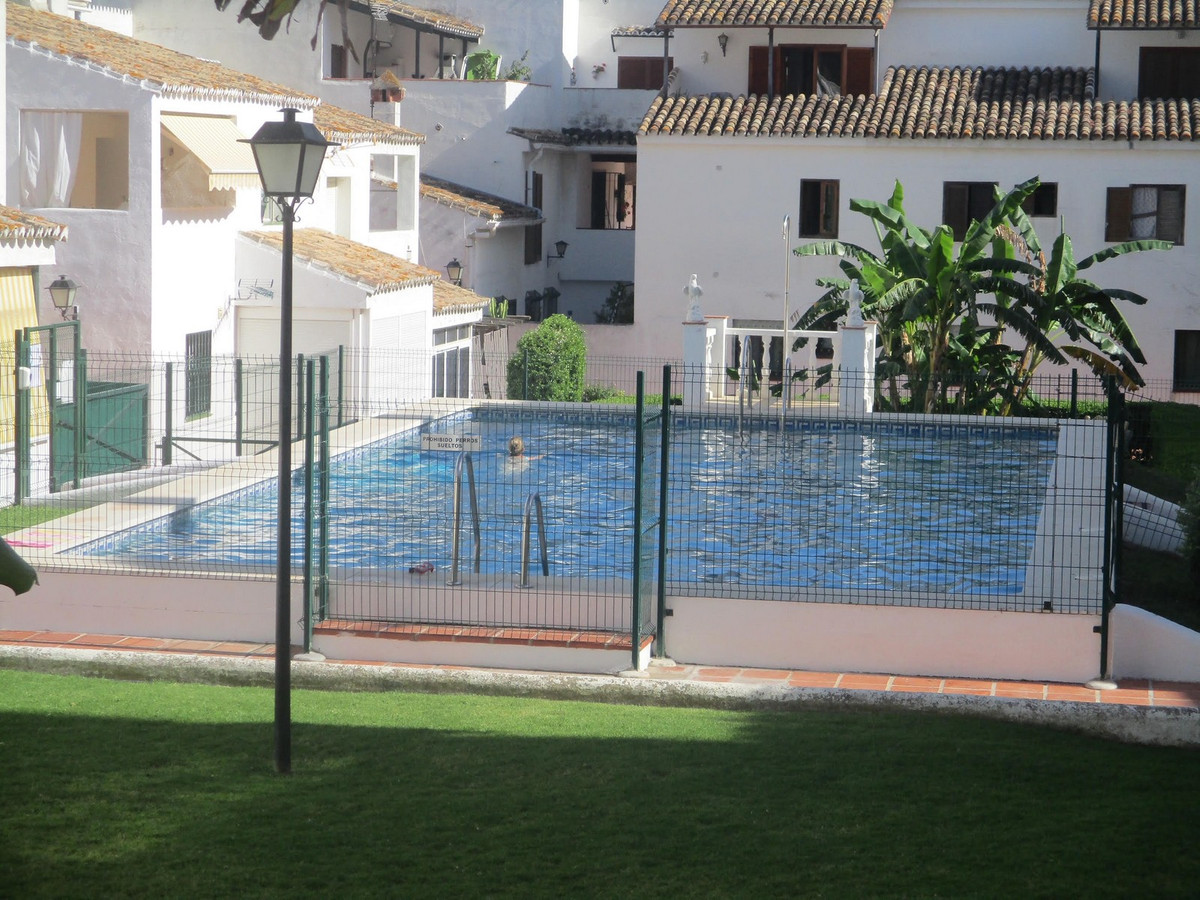 LOVELY 2 BED APARTMENT IN TORREMUELLE
It is a ground floor apartment and is distributed in a terrace, Spain