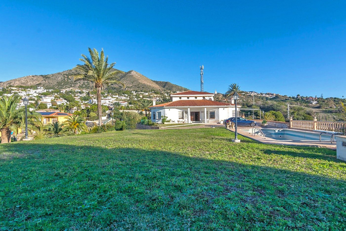 						Villa  Detached
													for sale 
																			 in La Capellania
					