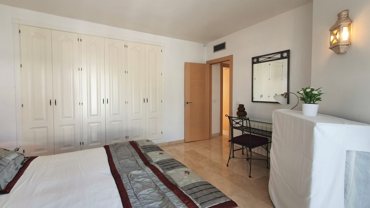 2 bedroom Apartment For Sale in Nueva Andalucía, Málaga - thumb 26