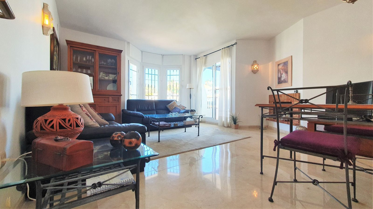 2 bedroom Apartment For Sale in Nueva Andalucía, Málaga - thumb 4