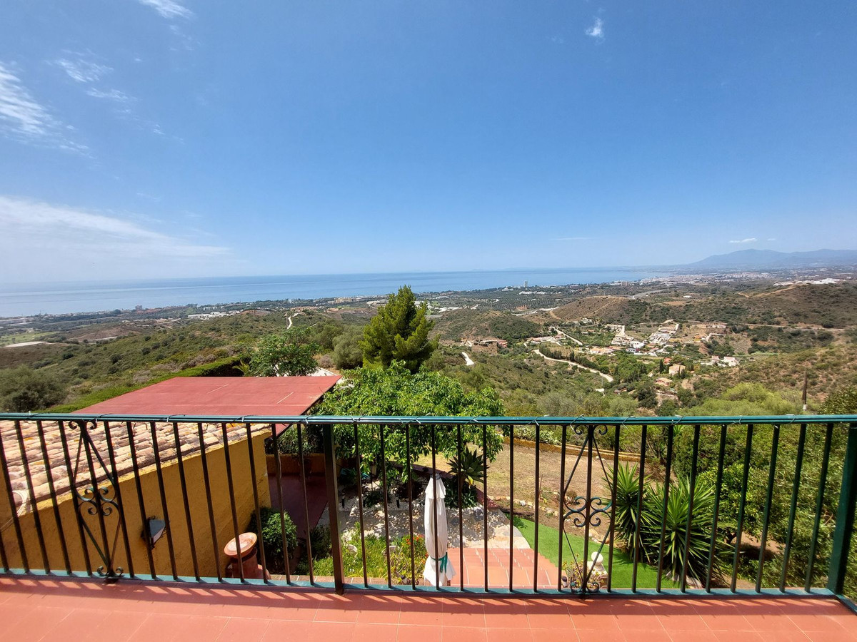 3 Bedroom Detached Villa For Sale Marbella, Costa del Sol - HP4353163