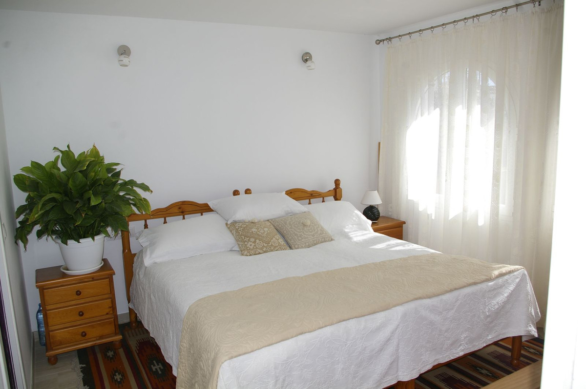 3 bedroom Townhouse For Sale in El Faro, Málaga - thumb 5