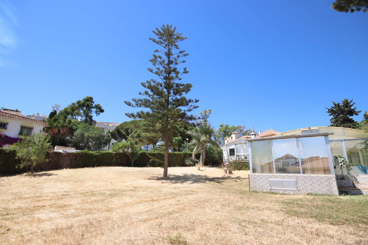 						Villa  Detached
													for sale 
																			 in Costabella
					