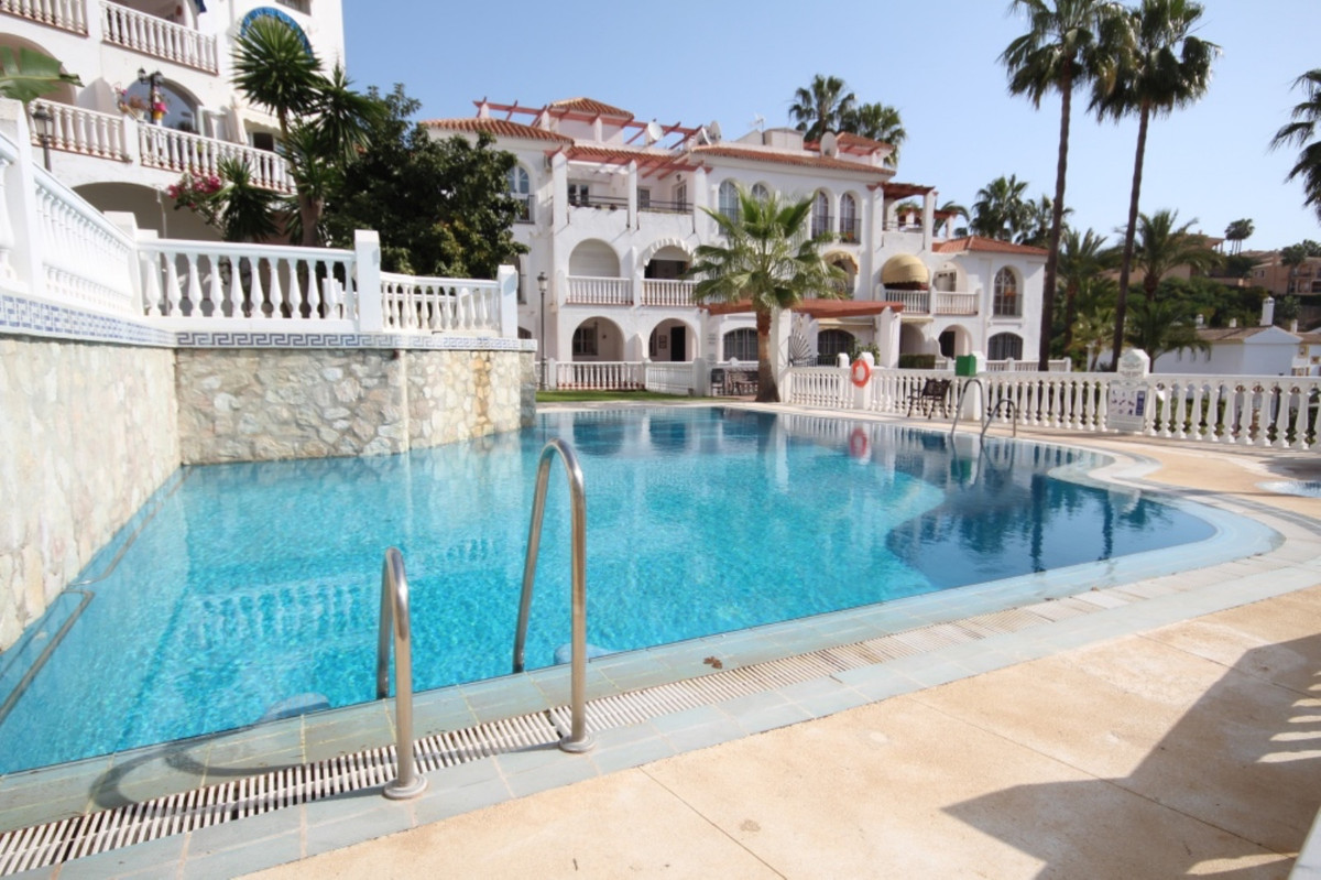 2 bed, 2 bath, top floor in Balcon del golf, Riviera del Sol, Please note this property is on the se, Spain