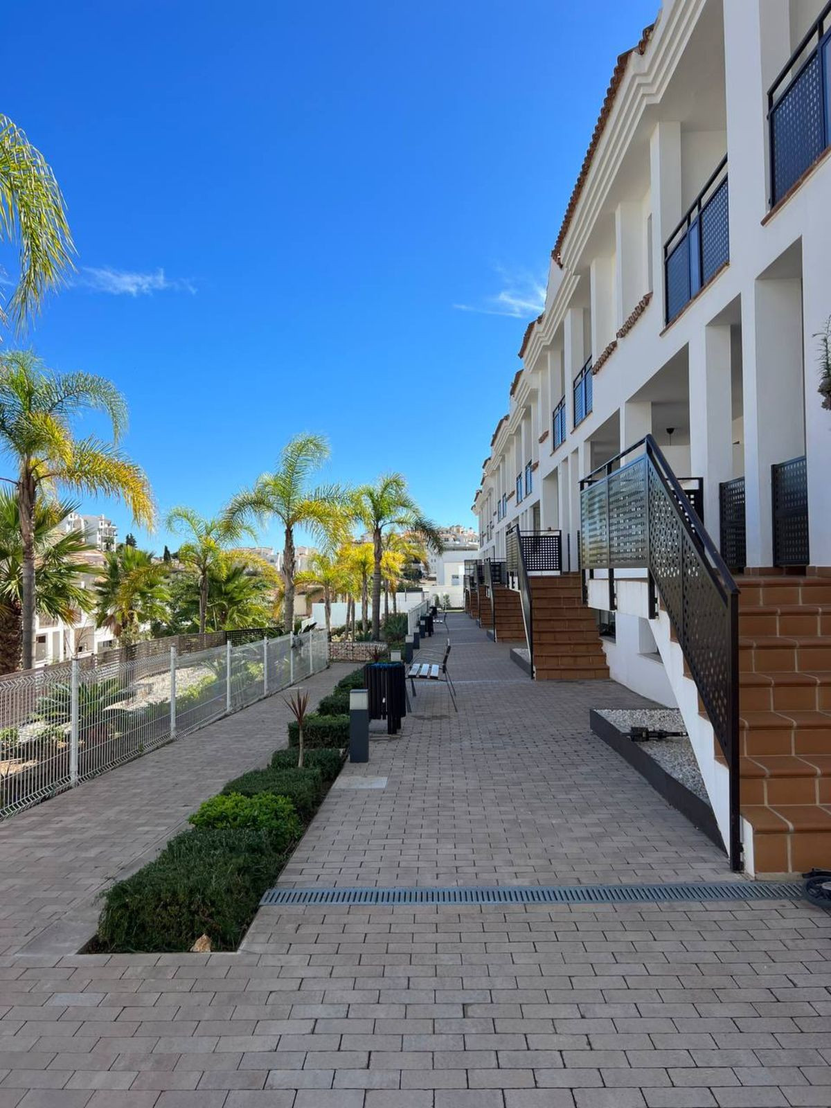 Reihenhaus Stadthaus zu verkaufen in Riviera del Sol R4455493