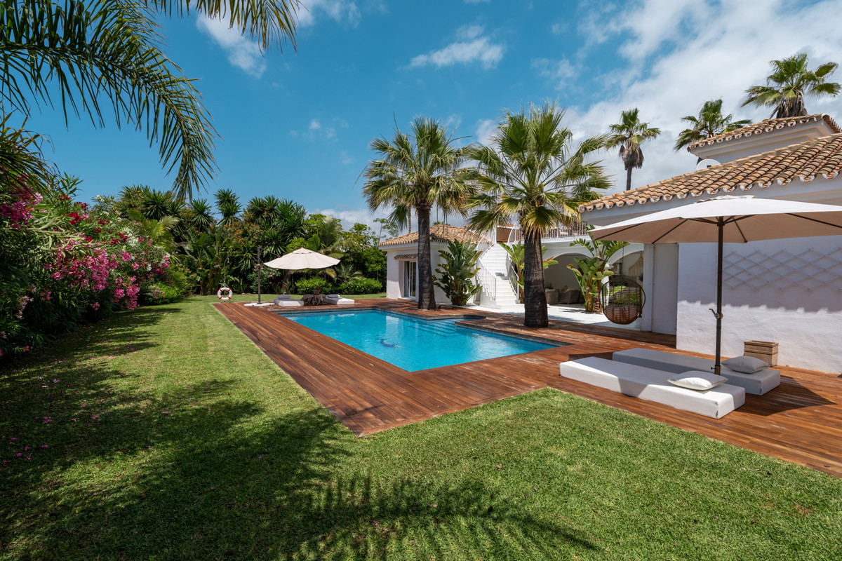 Villa con 5 Dormitorios en Venta Carib Playa
