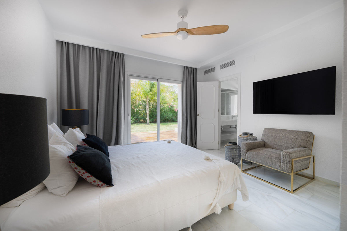 Villa con 5 Dormitorios en Venta Carib Playa