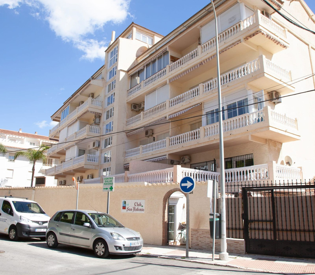 2 bed Apartment for sale in Torremolinos