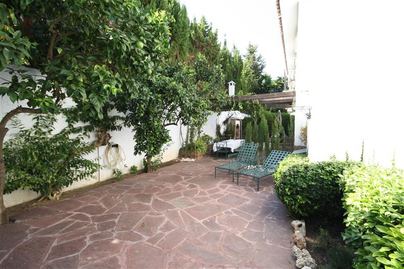 6 bedrooms Villa in Los Monteros