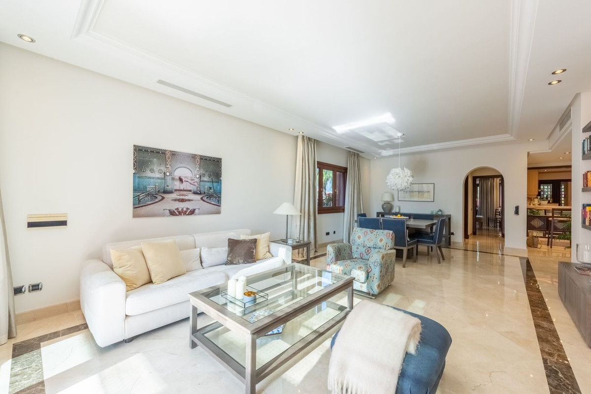Appartement Penthouse à New Golden Mile, Costa del Sol
