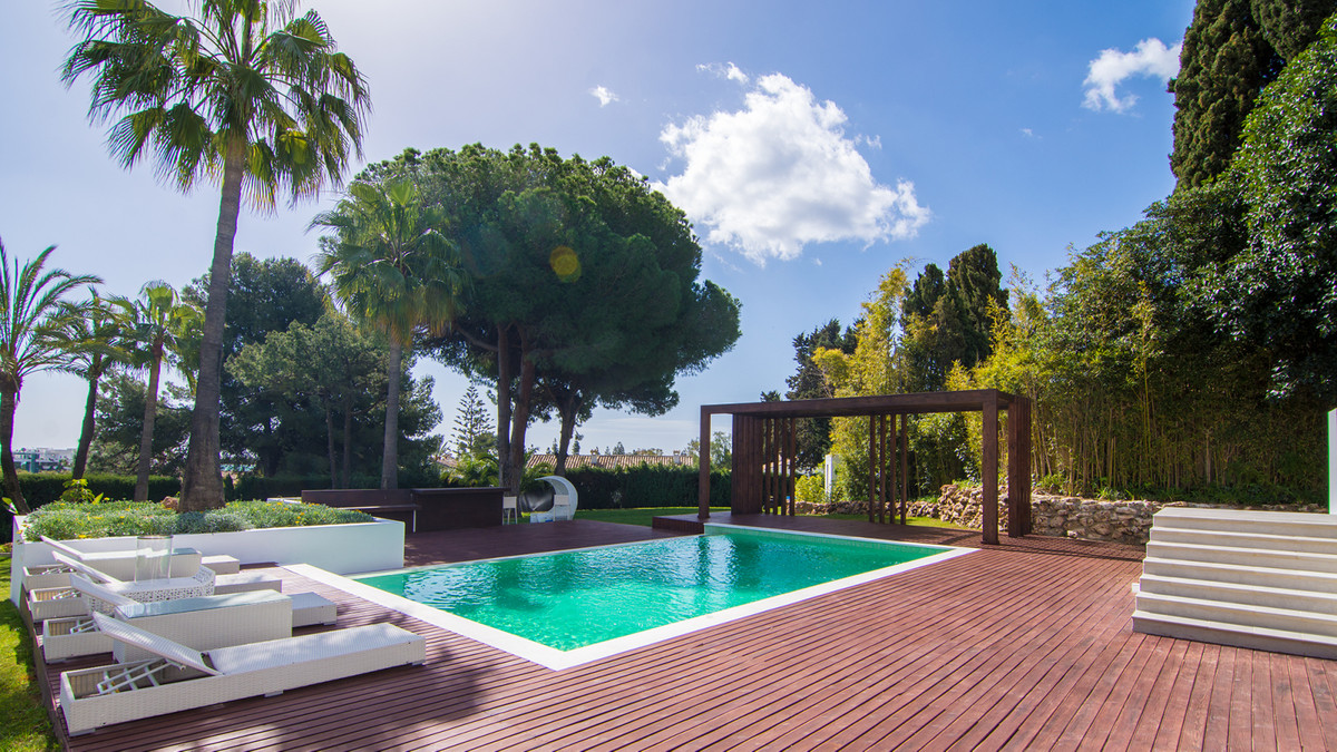 6 bedroom Villa For Sale in Marbella, Málaga - thumb 34