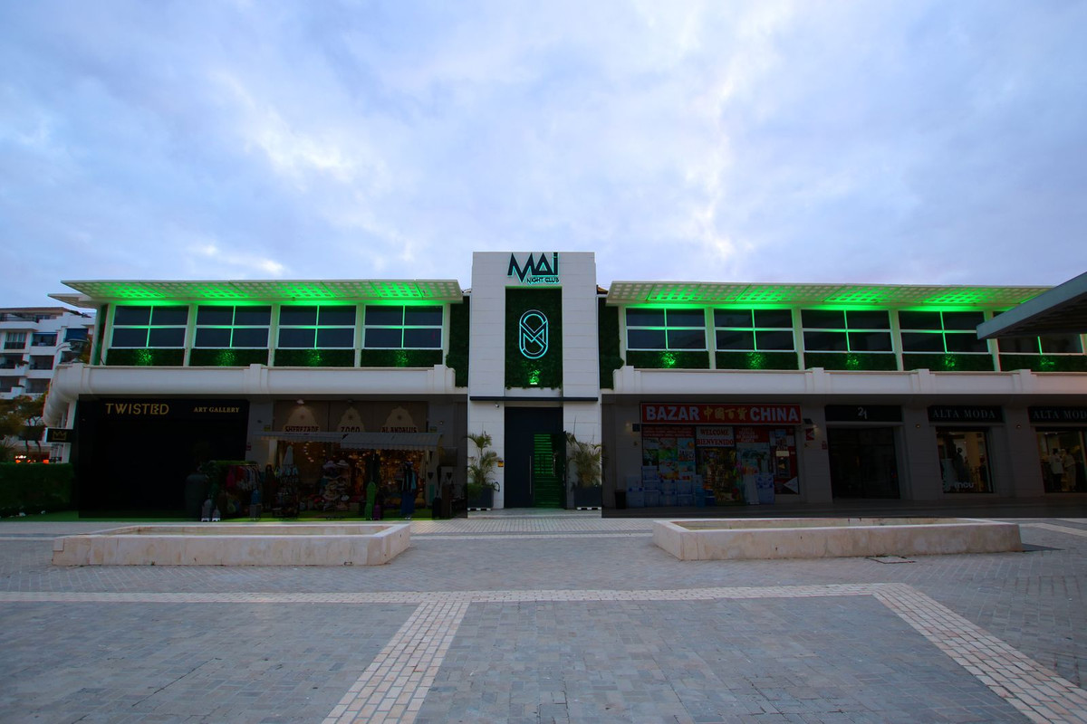Commercial  in Puerto Banús, Costa del Sol
