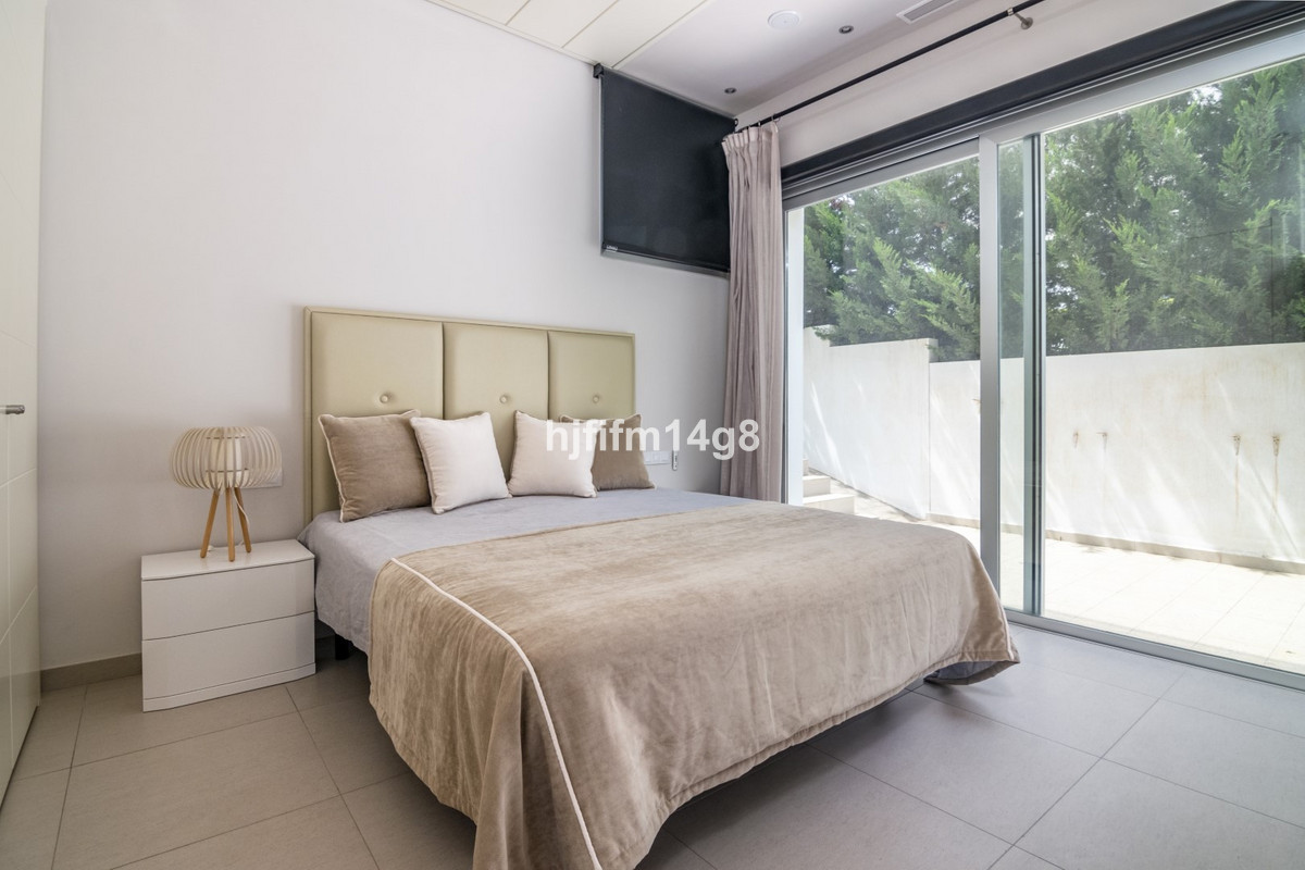 6 Schlafzimmer Freistehende Villa Zu Verkaufen Nueva Andalucía