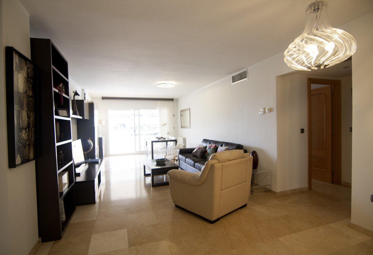  Apartamento, Planta Media  en venta    en Guadalmina Alta