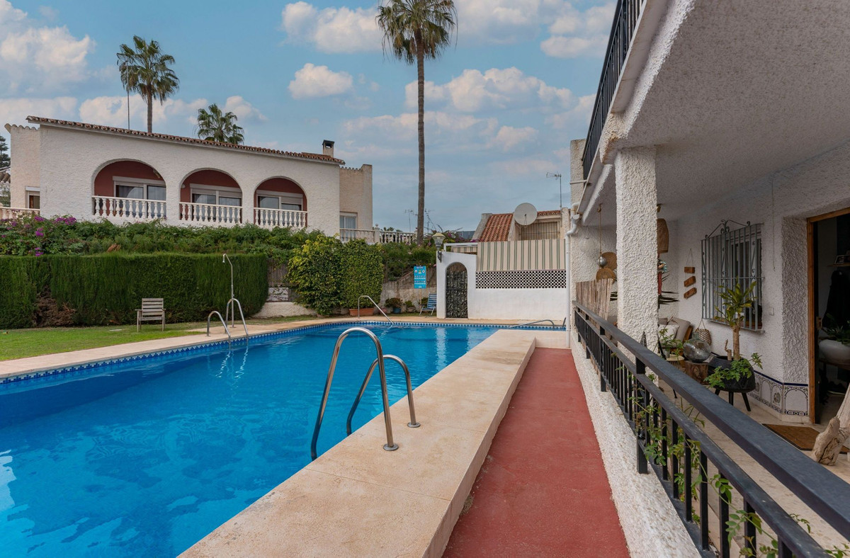 Villa te koop in Torremolinos R4599496