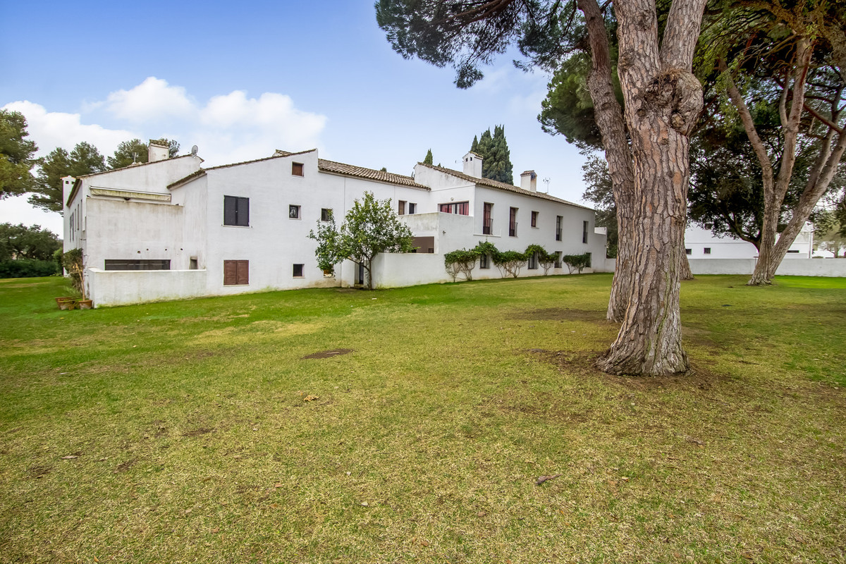 2 Dormitorios Apartamento Planta Baja  En Venta Sotogrande Alto, Costa del Sol - HP4124059