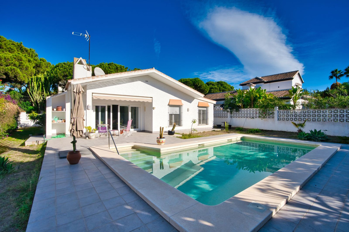 2 Bedroom Detached Villa For Sale Marbesa, Costa del Sol - HP4196512