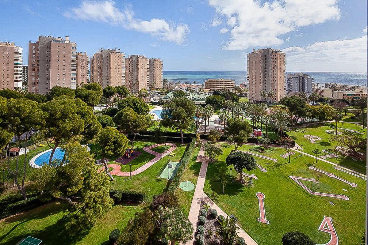 Renovated Corner Apartment near the Beach in Torremolinos

An opportunity to own a spacious and brig, Spain