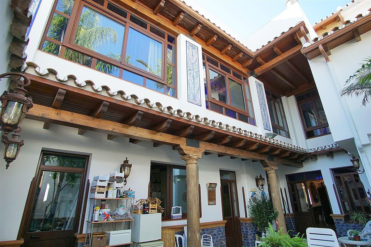 						Maison Jumelée  Mitoyenne
													en vente 
																			 à Alhaurín el Grande
					