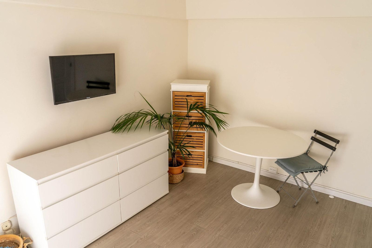 1 Bedroom Middle Floor Apartment For Sale Marbella, Costa del Sol - HP4329619