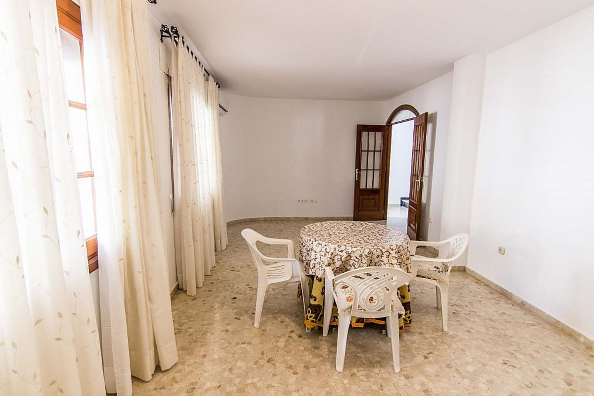Villa con 4 Dormitorios en Venta Fuengirola