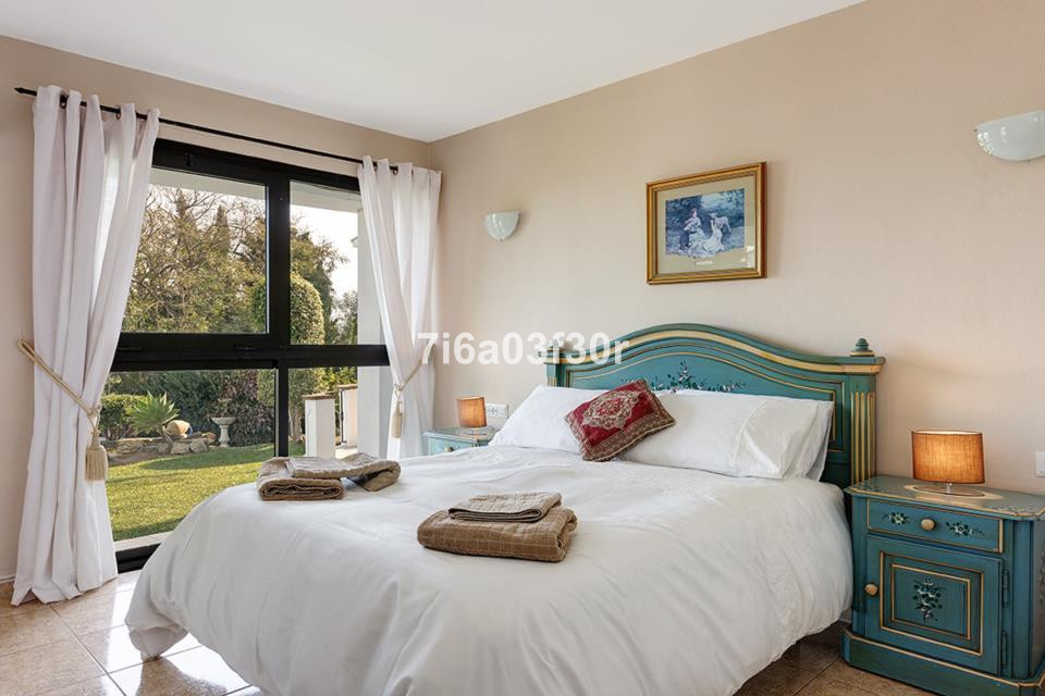 5 bedroom Townhouse For Sale in Estepona, Málaga - thumb 24