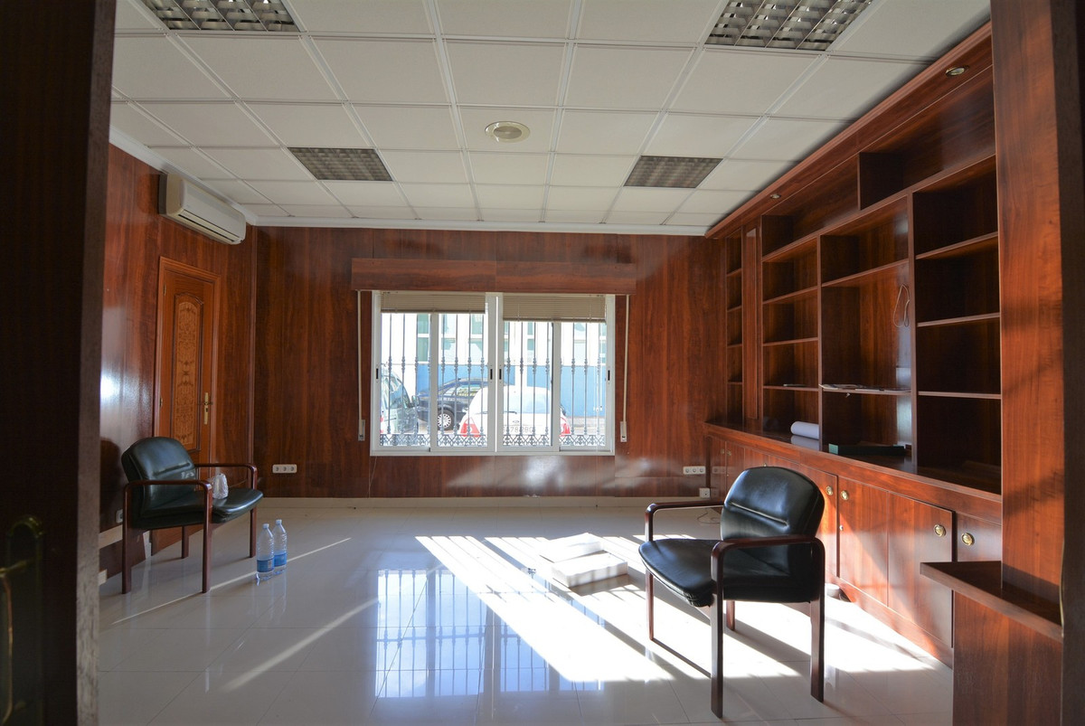 Commerce Bureau à Mijas, Costa del Sol

